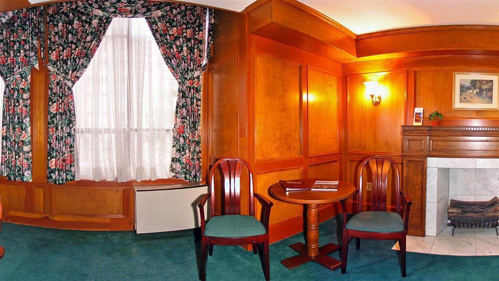 Huntingdon And Hotel 3*